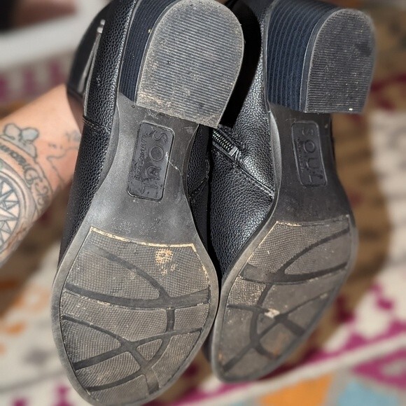 SOUL Naturalizer Women's Size 8 Calm Black Faux Leather Stacked Heel Ankle Boots - Picture 7 of 7